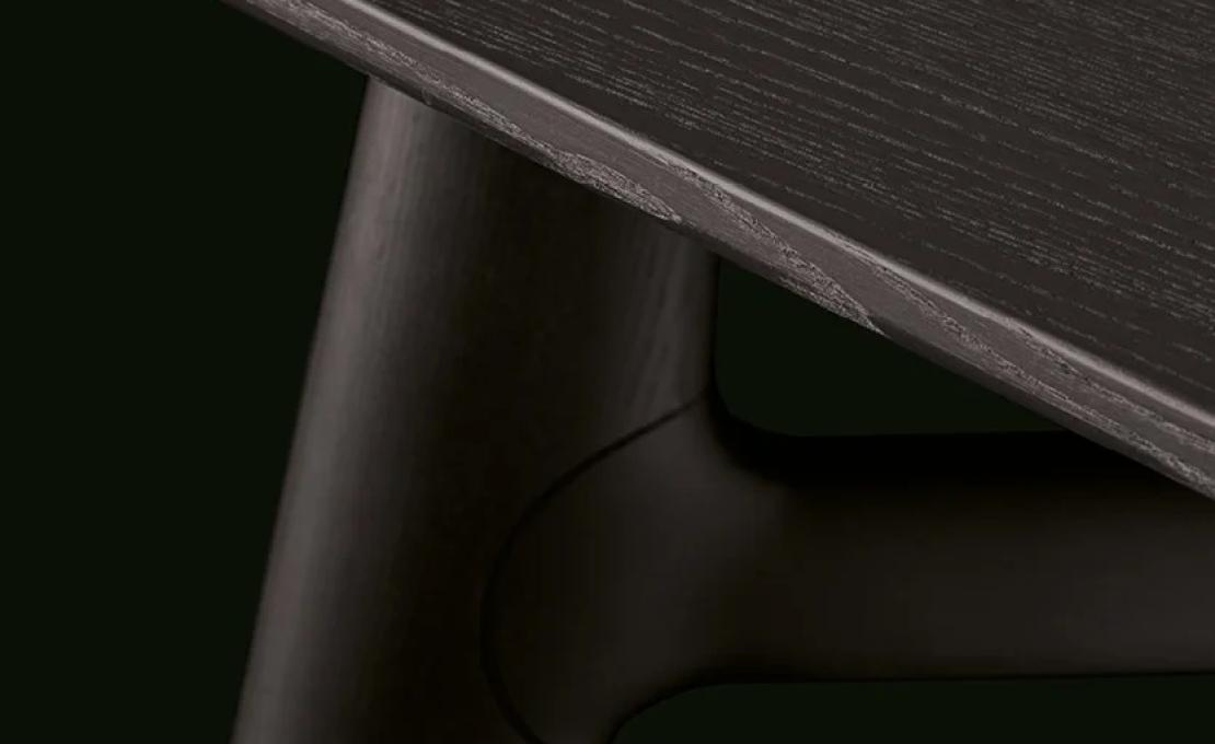 Стол от фабрики Poliform модель CVTG2 Curve Table