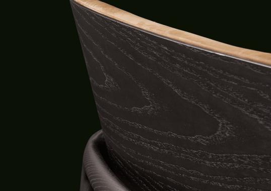 Кресло от фабрики Poliform модель Curve Arm 