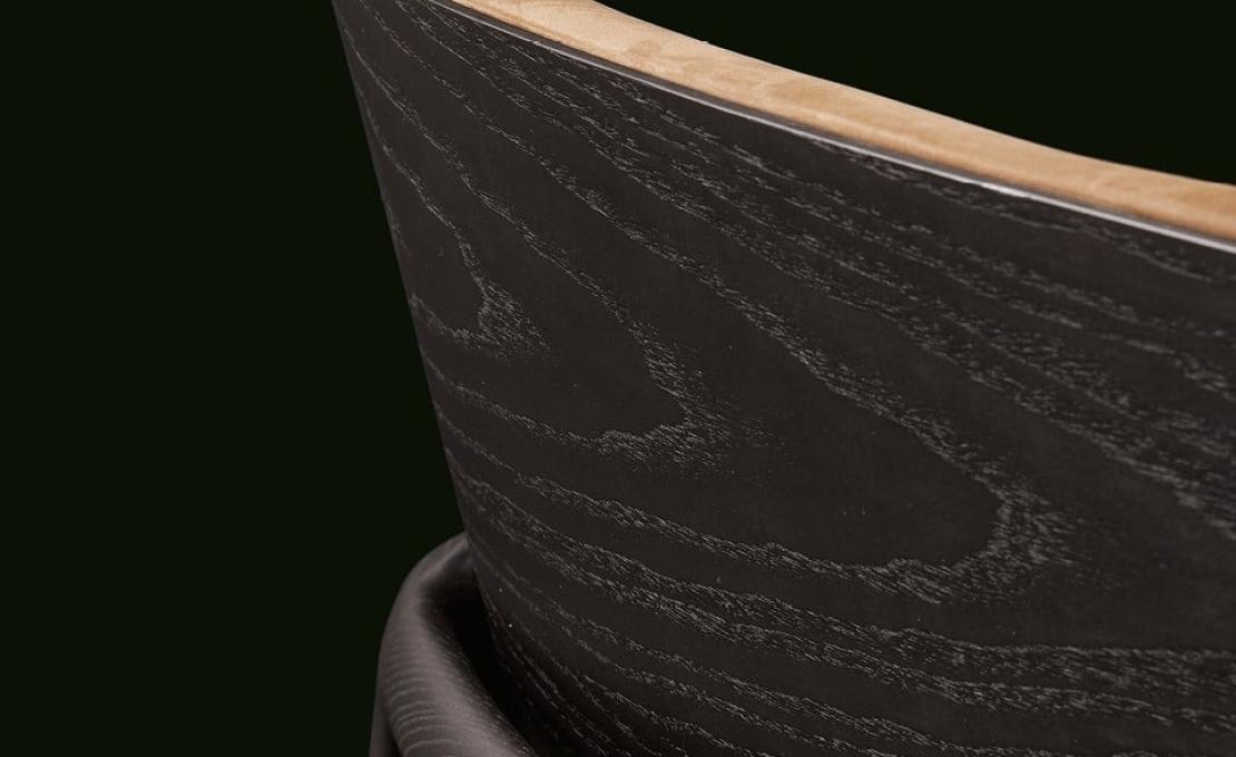 Кресло от фабрики Poliform модель Curve Arm 