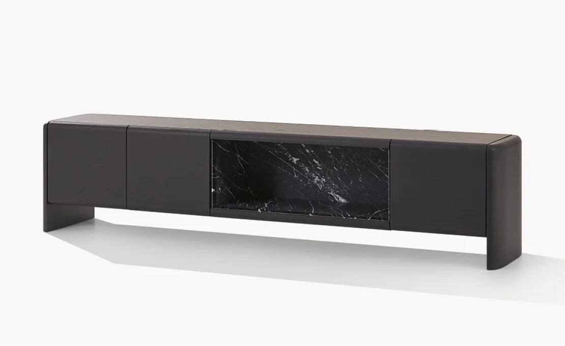 Сервант от фабрики Poliform модель DUKE SIDEBOARD