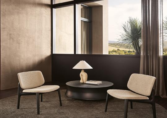 Кресло от фабрики Poliform модель Curve Arm 