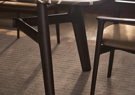 Стол от фабрики Poliform модель CVTG2 Curve Table