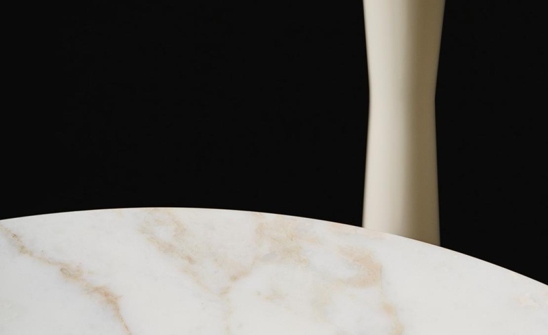 Журнальный столик от фабрики Poliform модель Flute  Marble Top