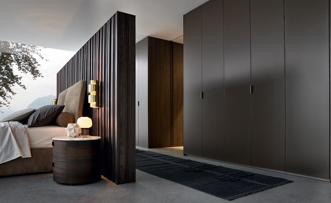 Шкафы от фабрики Poliform модель Fitted Wardrobe