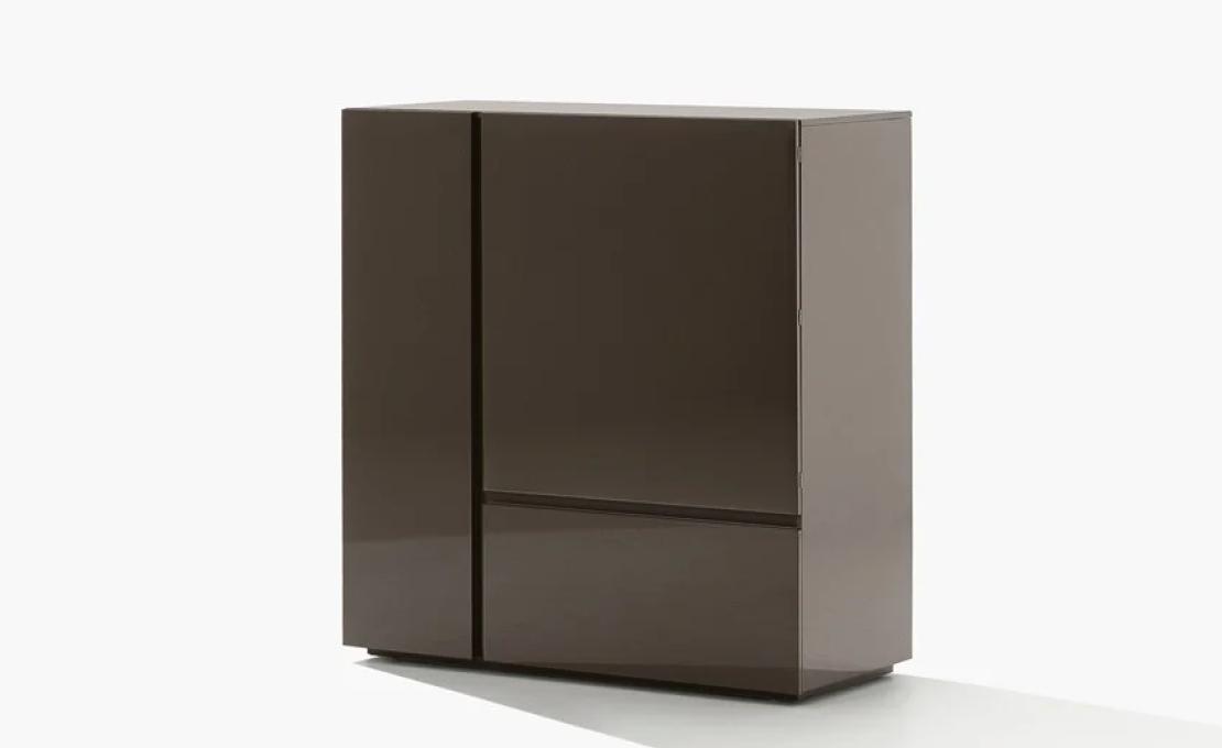 Сервант от фабрики Poliform модель MFR1