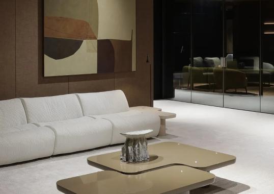 Журнальный столик от фабрики Poliform модель ERNEST 