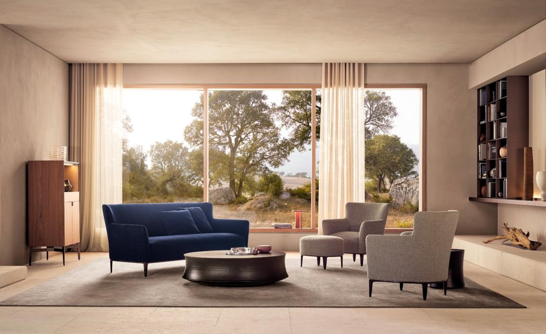 Кресло от фабрики Poliform модель Gentleman Arm