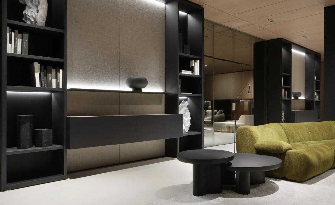 Журнальный столик от фабрики Poliform модель ERNEST 