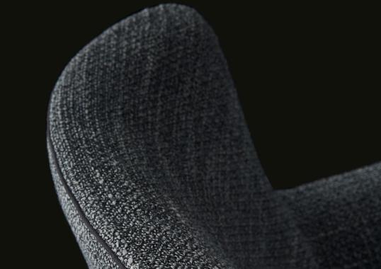 Кресло от фабрики Poliform модель Gentleman Arm