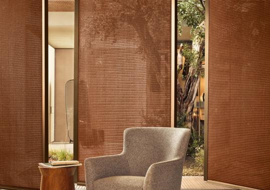 Кресло от фабрики Poliform модель Gentleman Arm