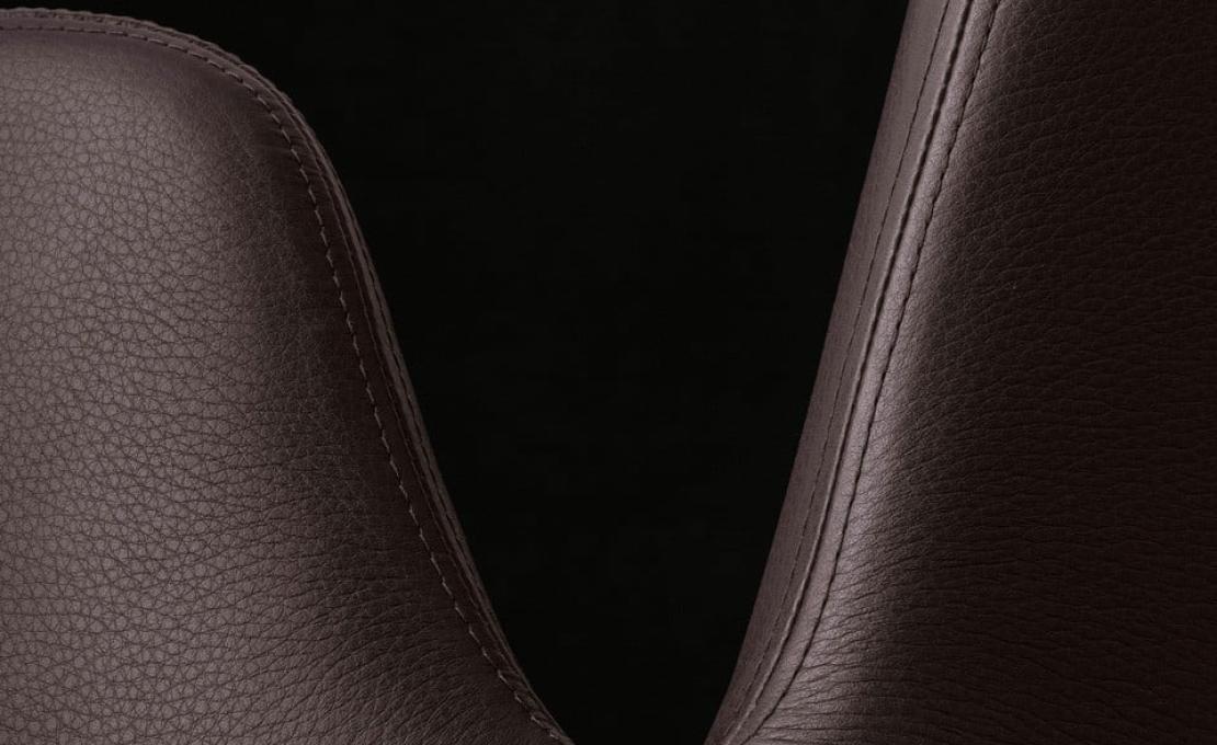 Стул от фабрики Poliform модель Guest  Poliform