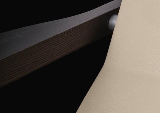 Кресло от фабрики Poliform модель IPPL810I