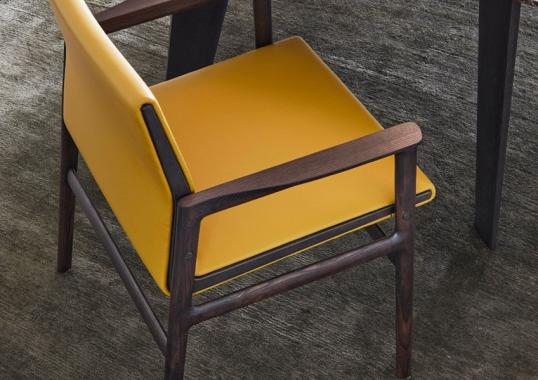 Стул от фабрики Poliform модель Ipanema  