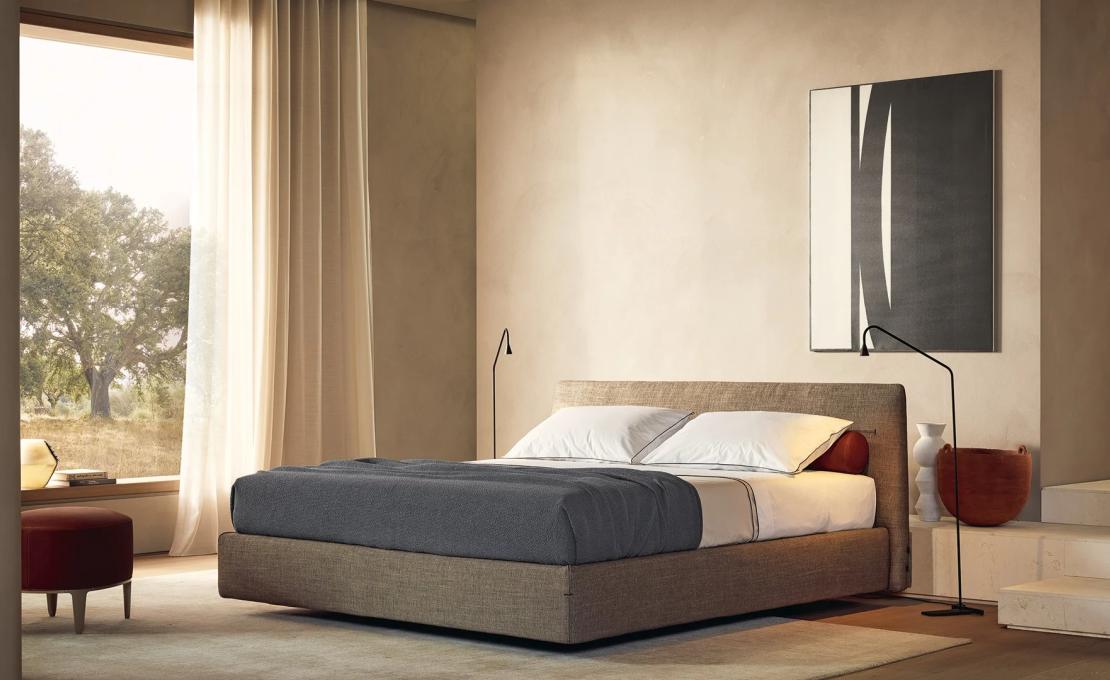 Кровать от фабрики Poliform модель Jacqueline Bed 