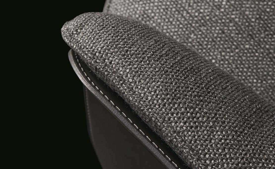 Кресло от фабрики Poliform модель KAPL051