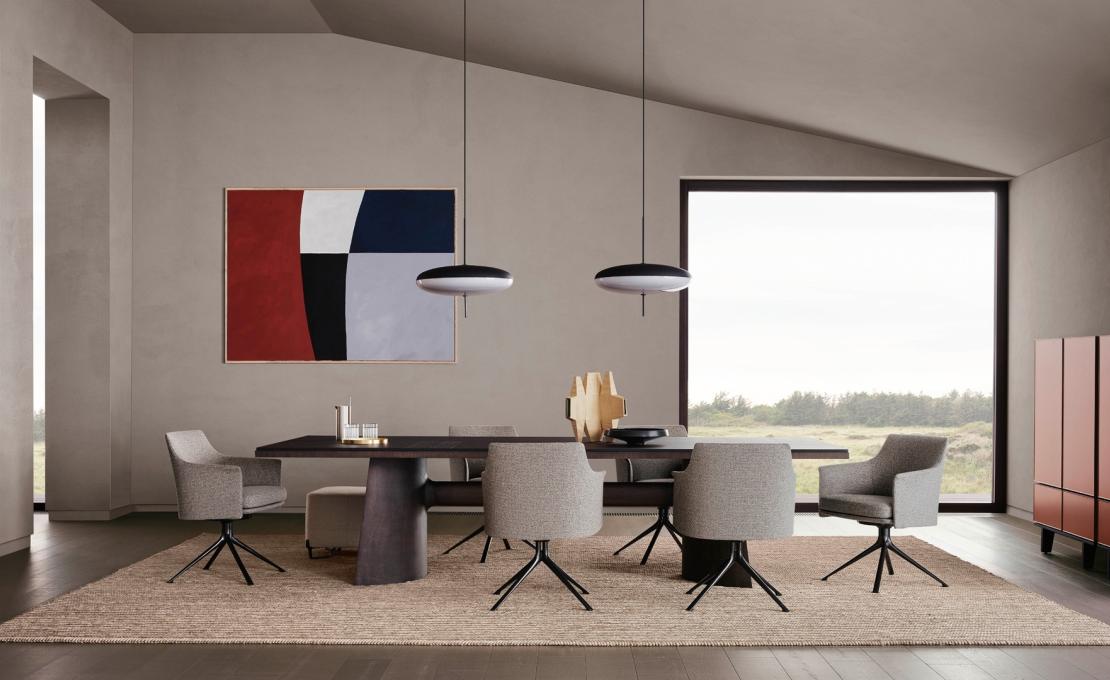 Стол от фабрики Poliform модель Kensington Table