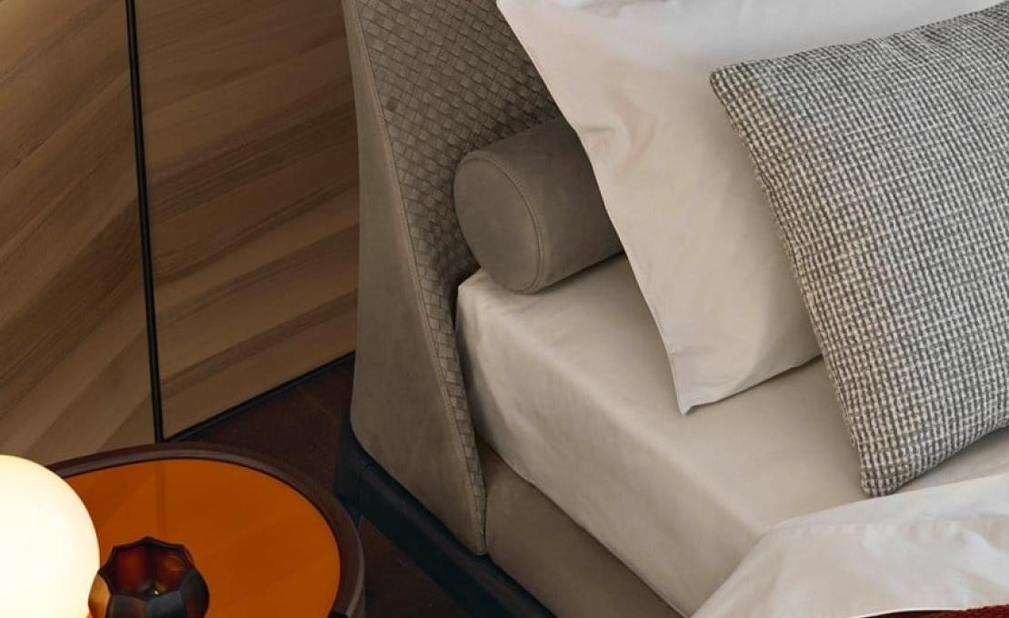 Кровать от фабрики Poliform модель Kelly Bed