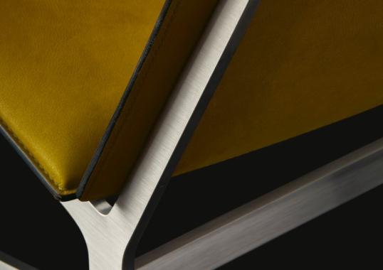 Кресло от фабрики Poliform модель Kay Lounge Arm