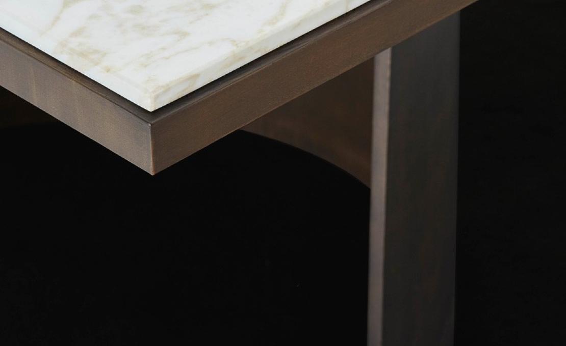 Стол от фабрики Poliform модель Kensington Table