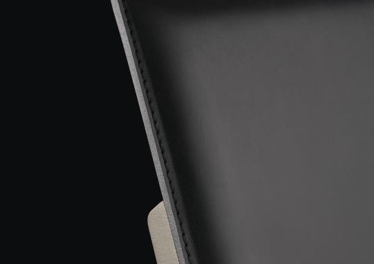 Кресло от фабрики Poliform модель Kay Lounge Arm