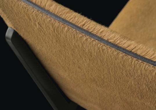 Кресло от фабрики Poliform модель Kay Lounge Arm