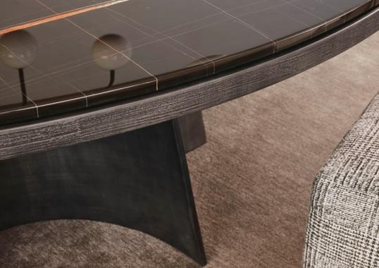 Стол от фабрики Poliform модель Kensington Table