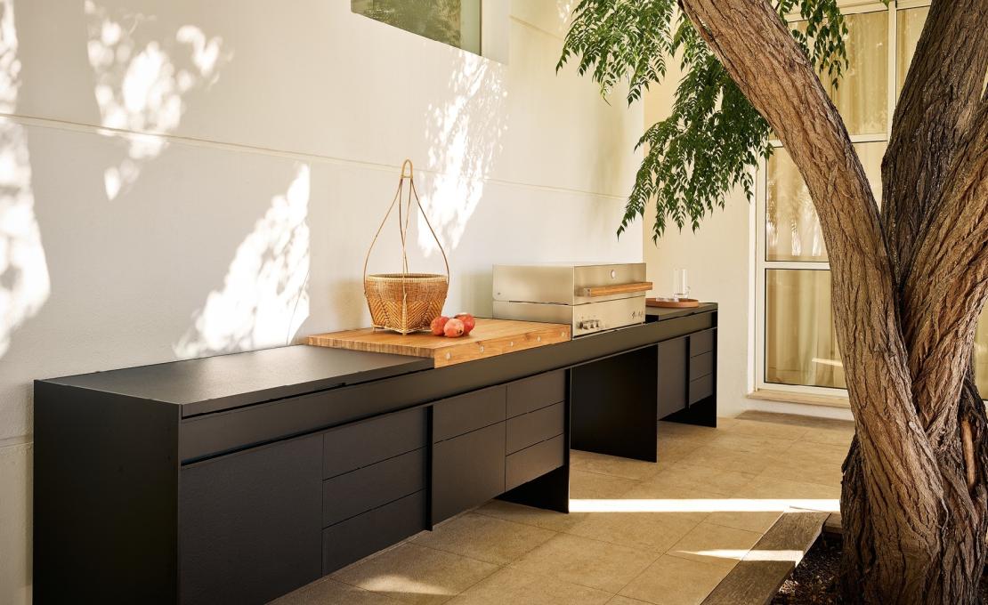 Кухни от фабрики Poliform модель LAND KITCHEN