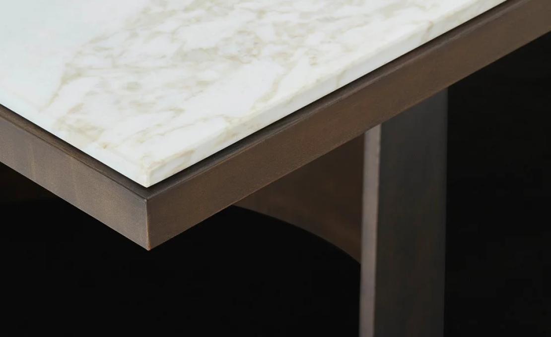 Стол от фабрики Poliform модель Kensington Table