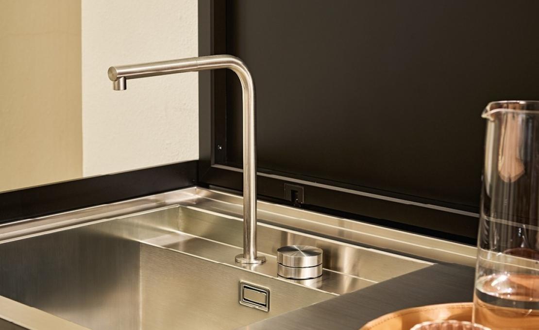 Кухни от фабрики Poliform модель LAND KITCHEN