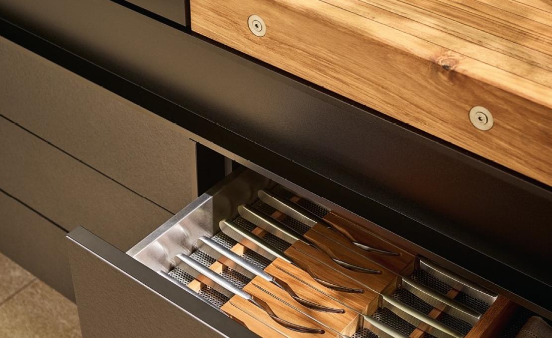 Кухни от фабрики Poliform модель LAND KITCHEN