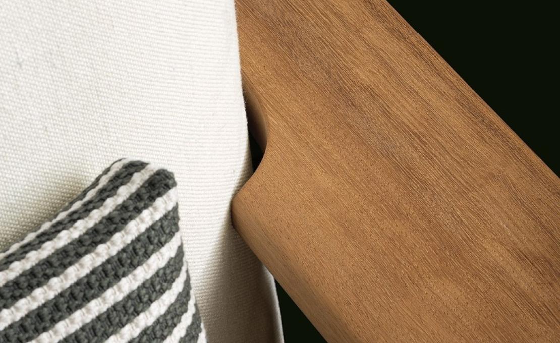 Уличное кресло от фабрики Poliform модель KETCH ARM