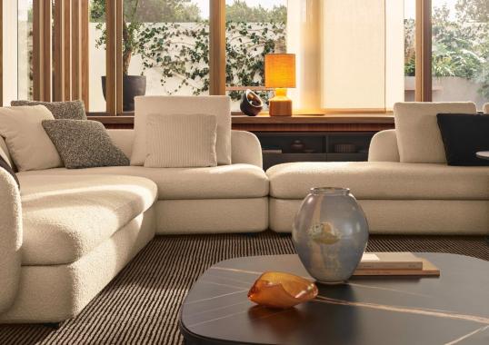 Журнальный столик от фабрики Poliform модель Koishi Side Table