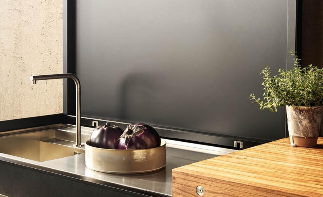 Кухни от фабрики Poliform модель LAND KITCHEN