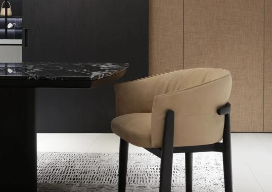 Стул от фабрики Poliform модель LEOPOLD 