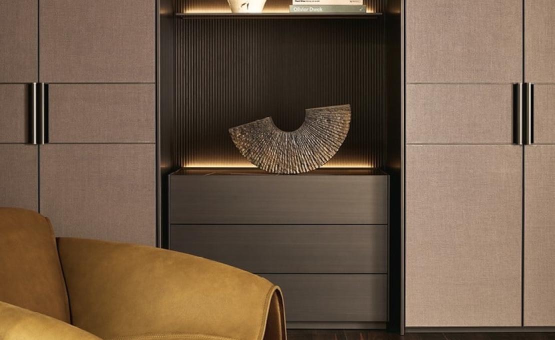 Кресло от фабрики Poliform модель Le Club Arm