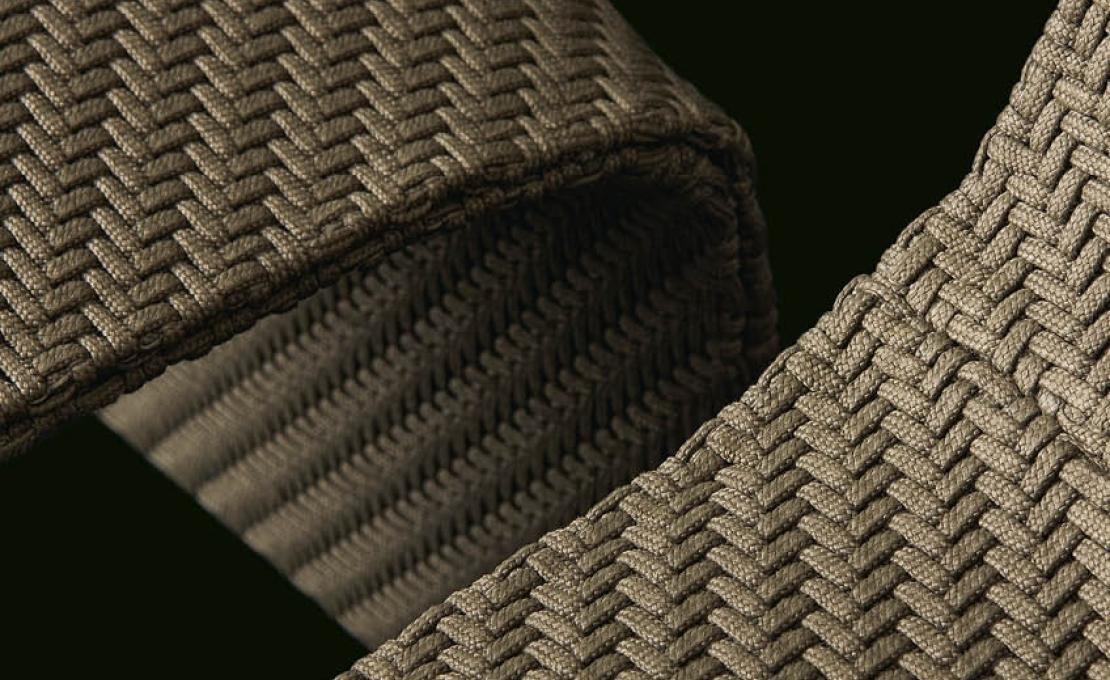 Уличное кресло от фабрики Poliform модель LE CLUB OUTDOOR ARM