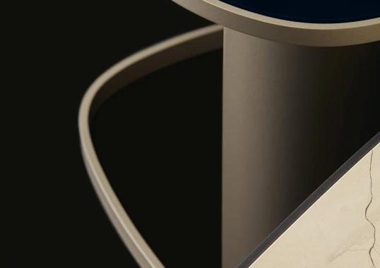 Журнальный столик от фабрики Poliform модель Koishi Side Table