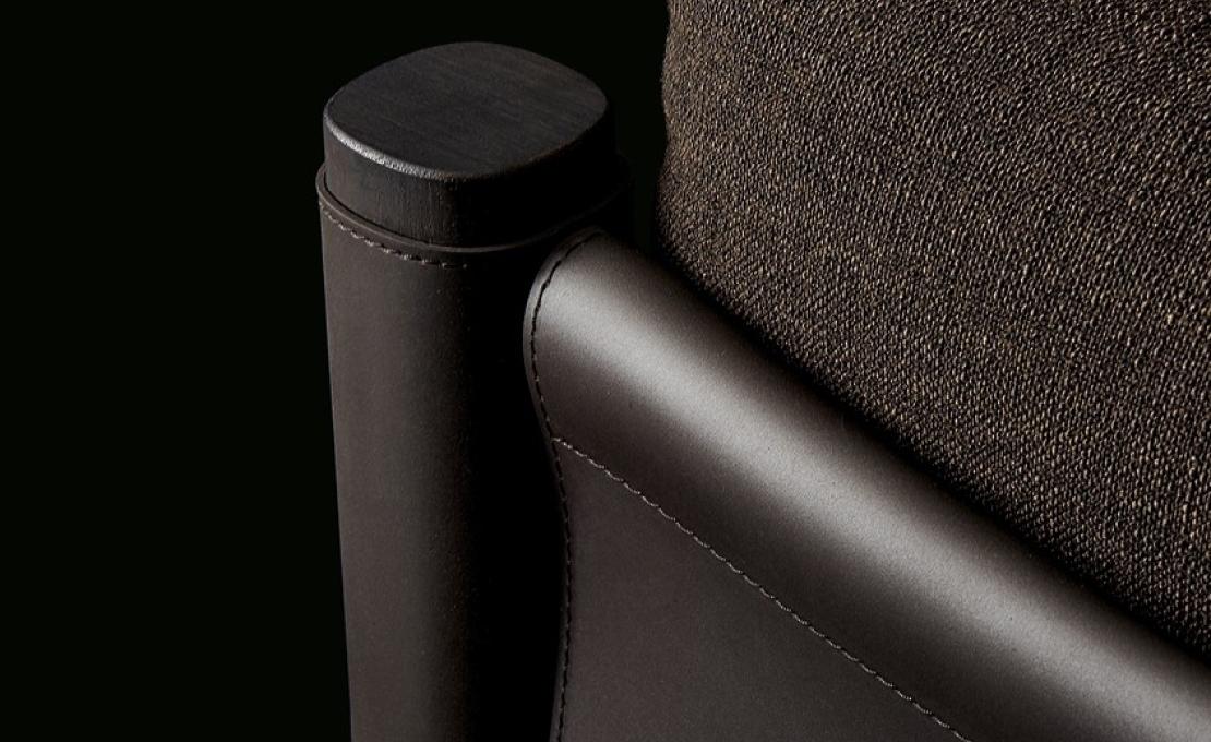 Уличное кресло от фабрики Poliform модель KETCH ARM