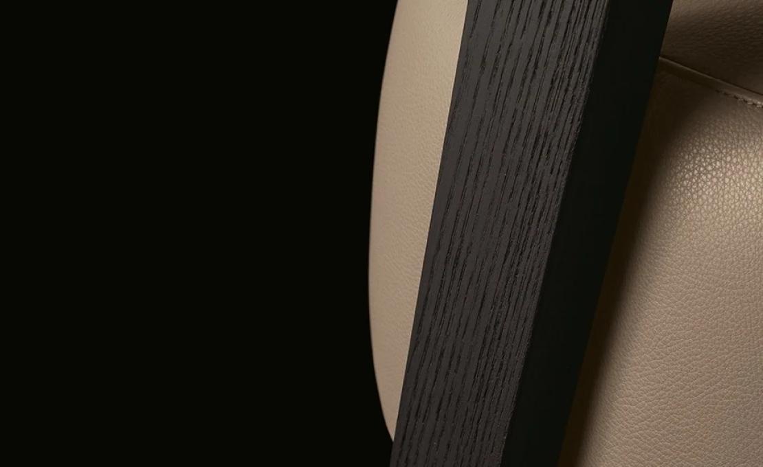 Кресло от фабрики Poliform модель LOAI ARM