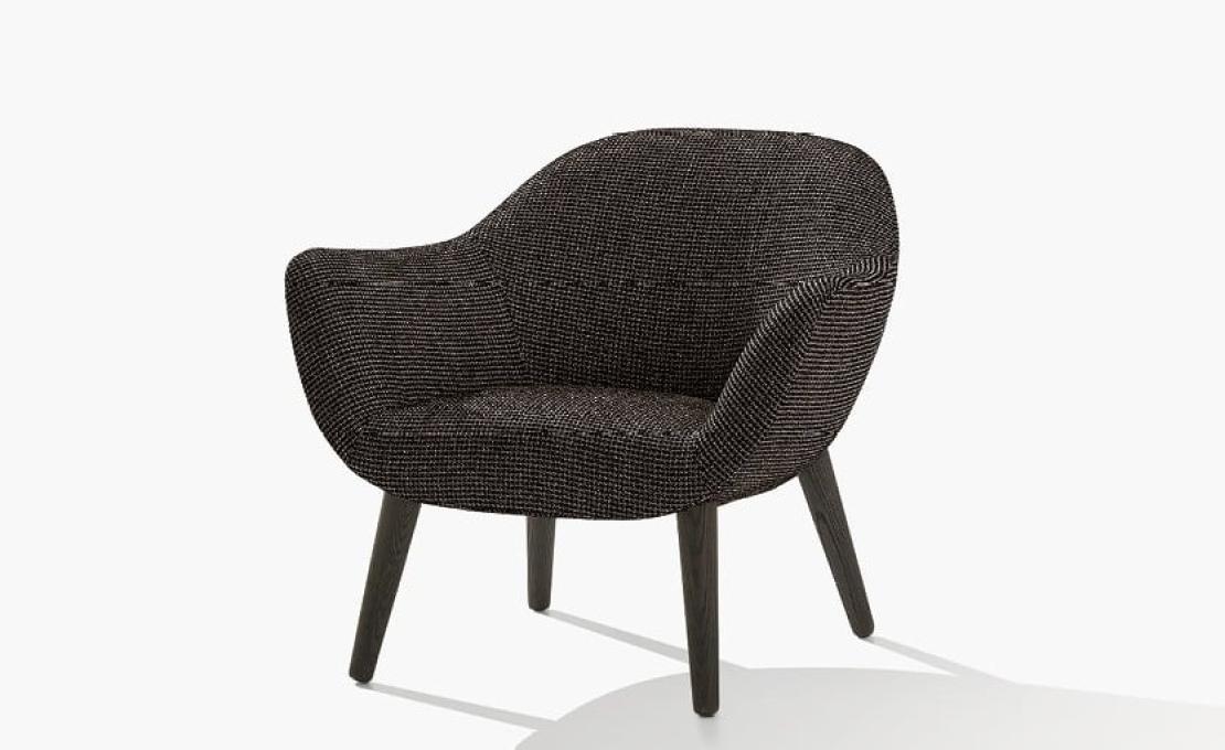 Кресло от фабрики Poliform модель Mad  Arm