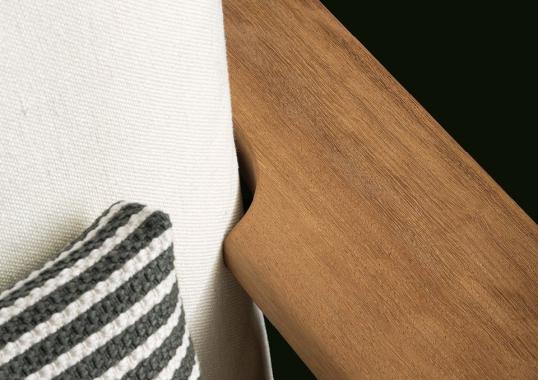 Уличное кресло от фабрики Poliform модель KETCH ARM