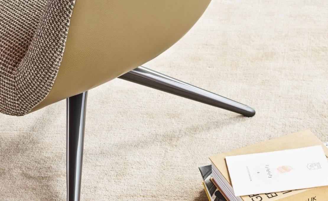 Кресло от фабрики Poliform модель MAPN800J