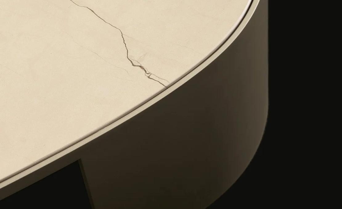 Журнальный столик от фабрики Poliform модель Koishi Side Table