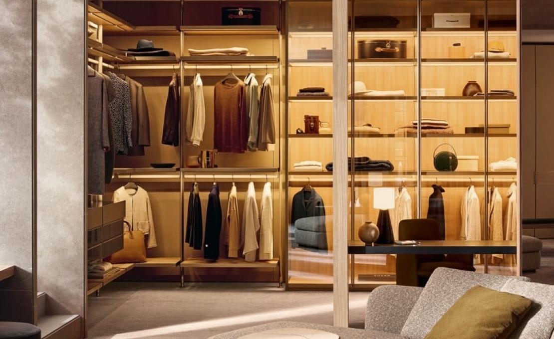 Стеллаж для книг от фабрики Poliform модель Lexington Night System