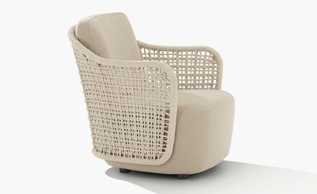 Уличное кресло от фабрики Poliform модель MAD OUT ARM