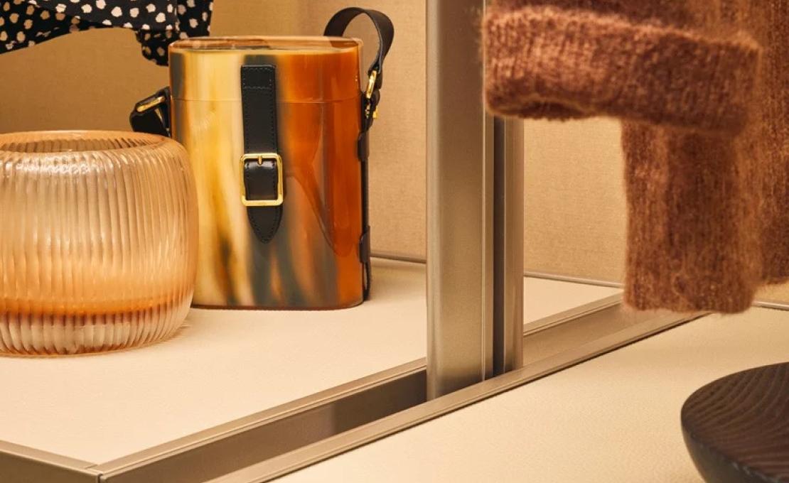 Стеллаж для книг от фабрики Poliform модель Lexington Night System