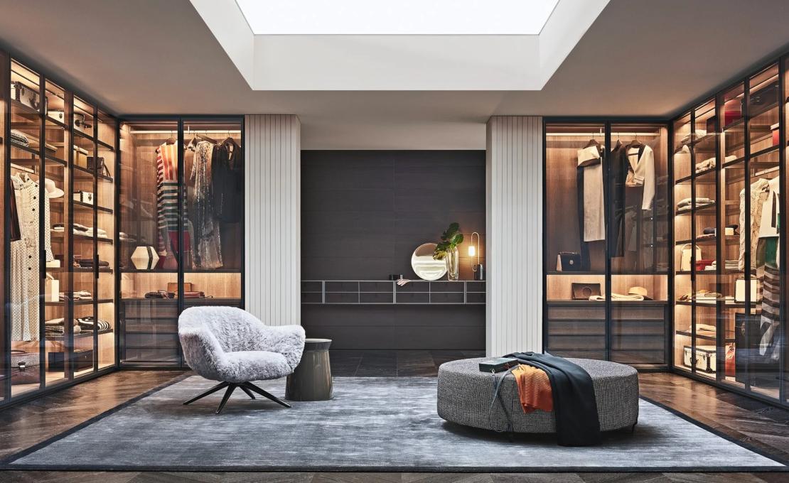 Кресло от фабрики Poliform модель Mad  Small Arm