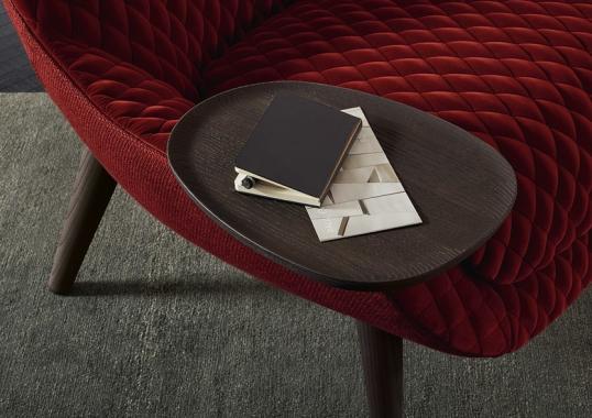 Кресло от фабрики Poliform модель Mad King Arm