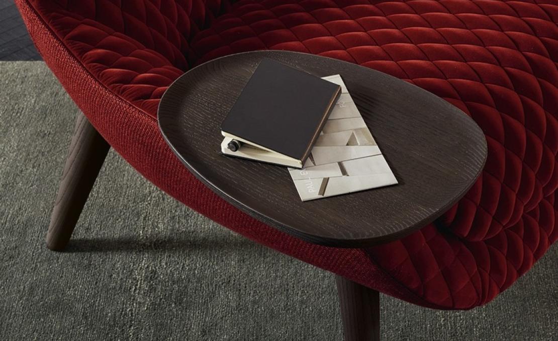 Кресло от фабрики Poliform модель Mad King Arm