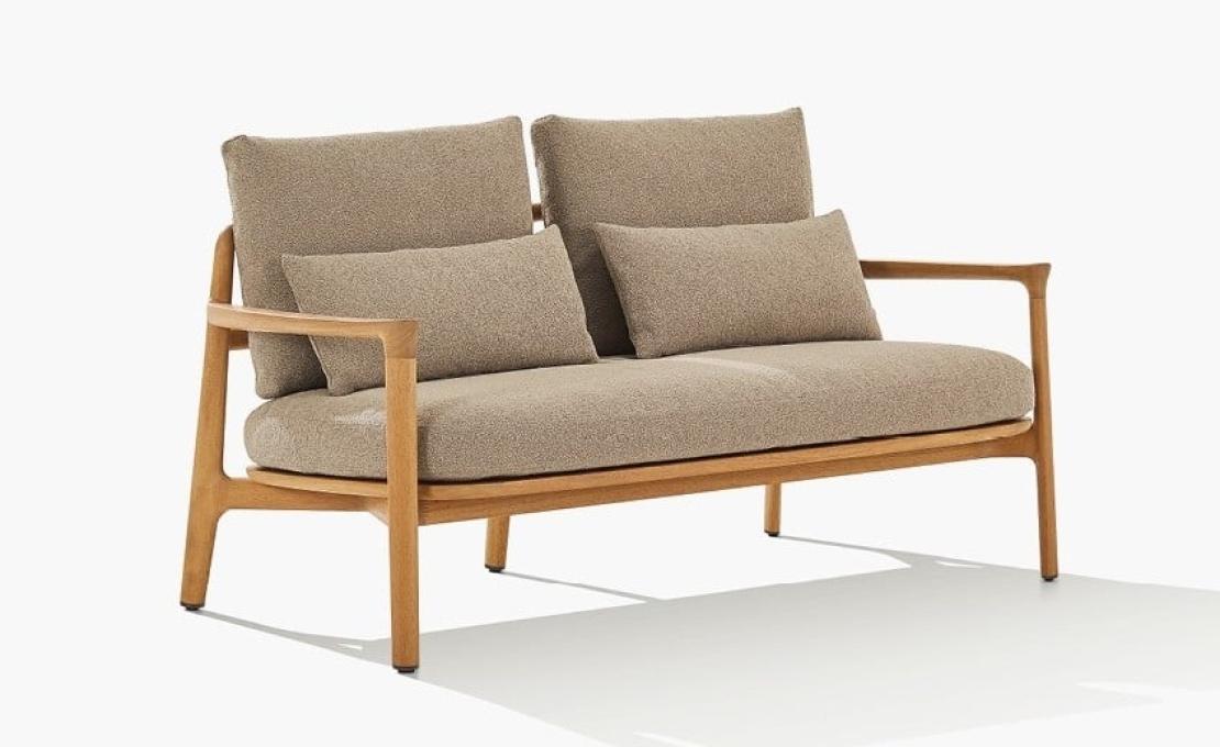 Уличный диван от фабрики Poliform модель MAGNOLIA SOFA